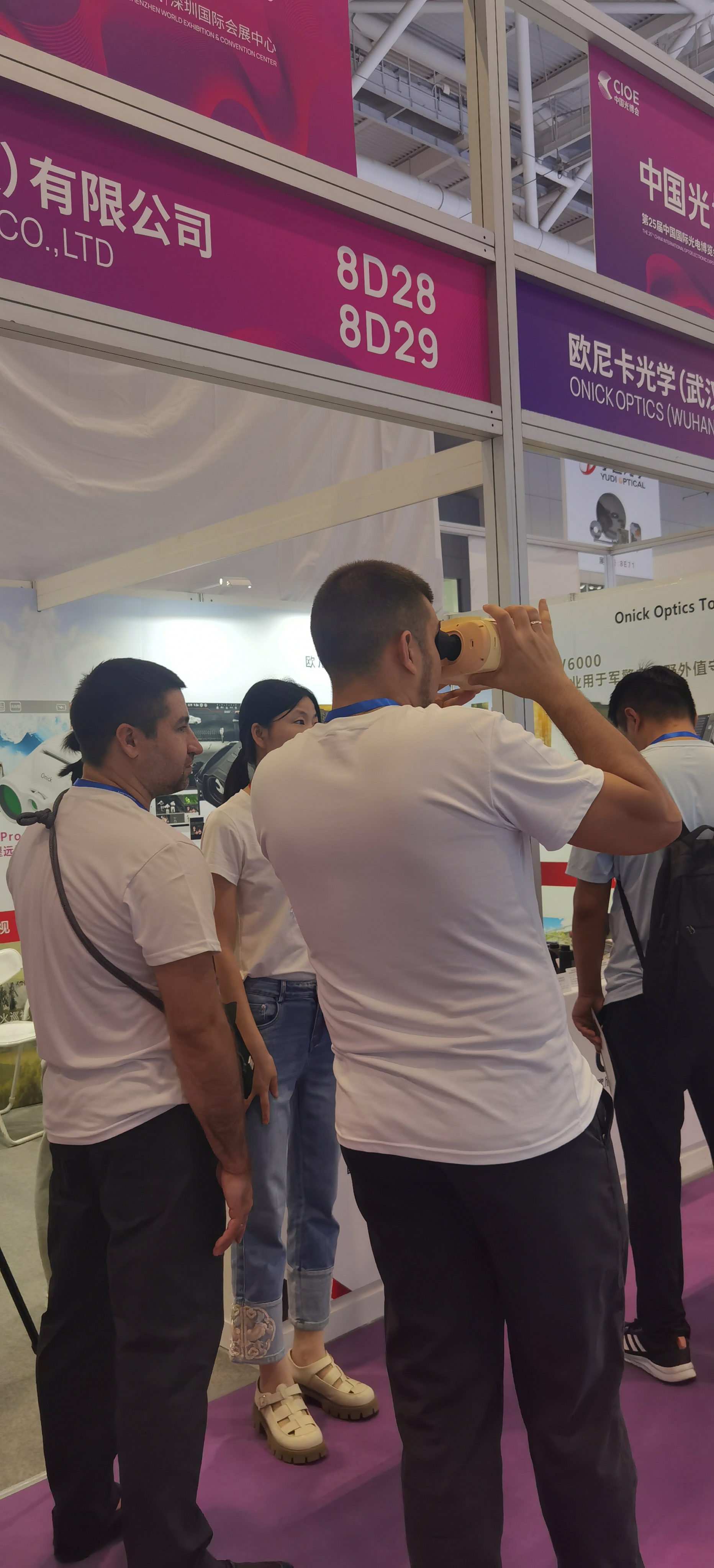 [CIOE Exhibition Express] On the first day of the Optical Expo, onick was very popular...