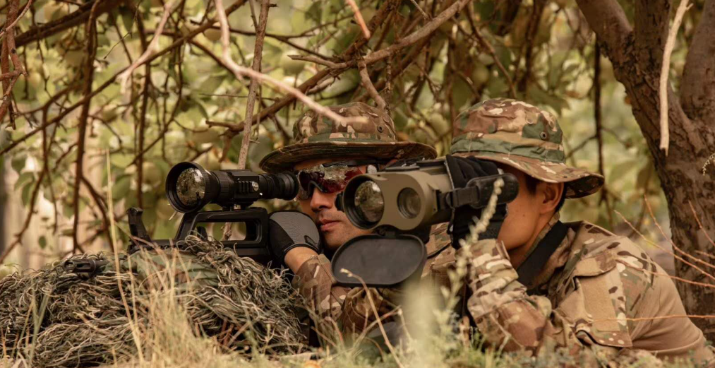 Which is better, night vision goggles or thermal imaging goggles?